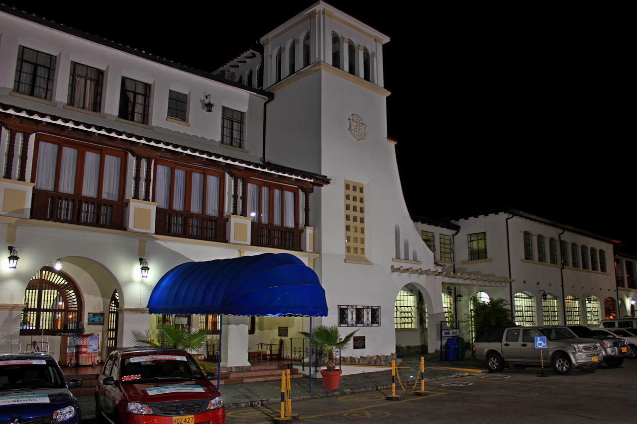 Hotel Guadalajara Buga Exterior foto